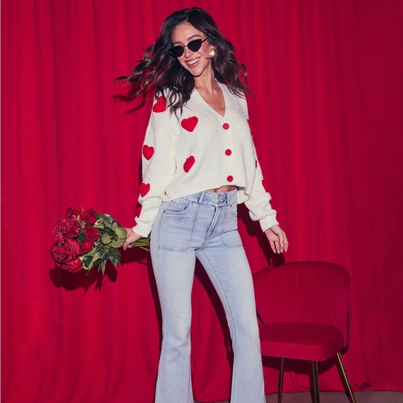 Heart Patterned White and Red Sweater (L) - Picture 6 of 6